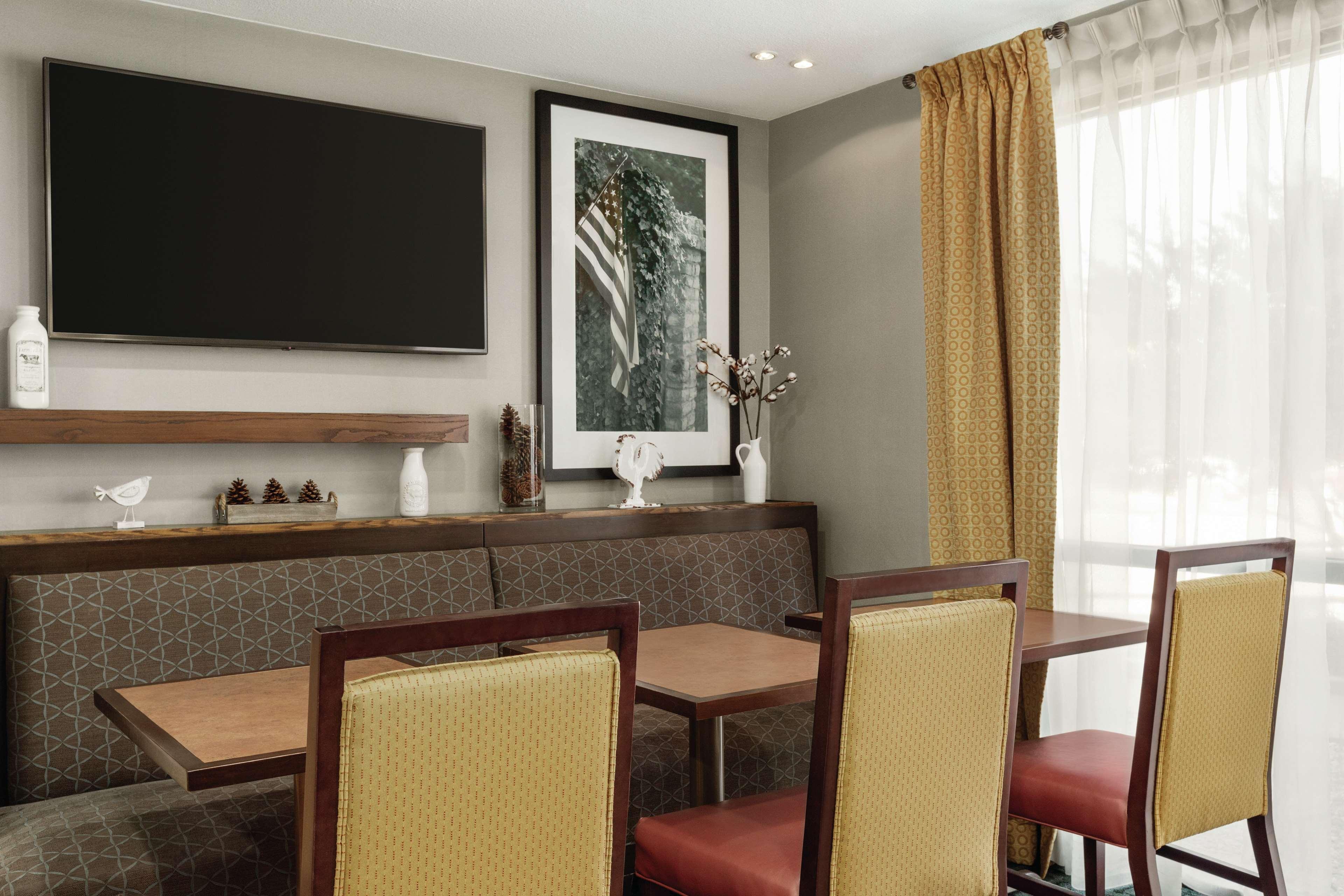 Hampton Inn San Angelo Bagian luar foto